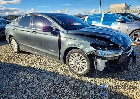 2016 Ford Fusion Se Hybrid from USA, damaged, VIN 3FA6P0LU5GR145555